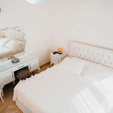 度假居 Matias 8 Gjirokastër